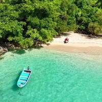 Boat trip tovisit beach in dominican republic