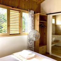 Chambre parentale lit double acces sur salle de bain